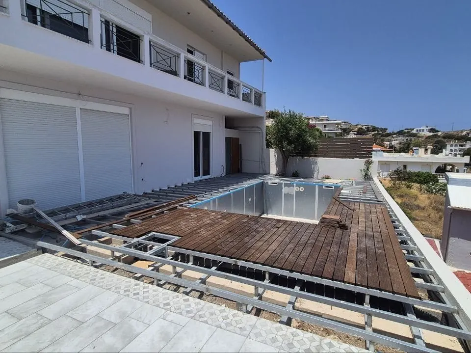 Πού να μπει η πισίνα στον κήπο
